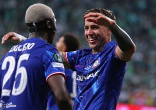 Mercato : Recalé par le PSG, le Real Madrid s’attaque maintenant à… Chelsea !